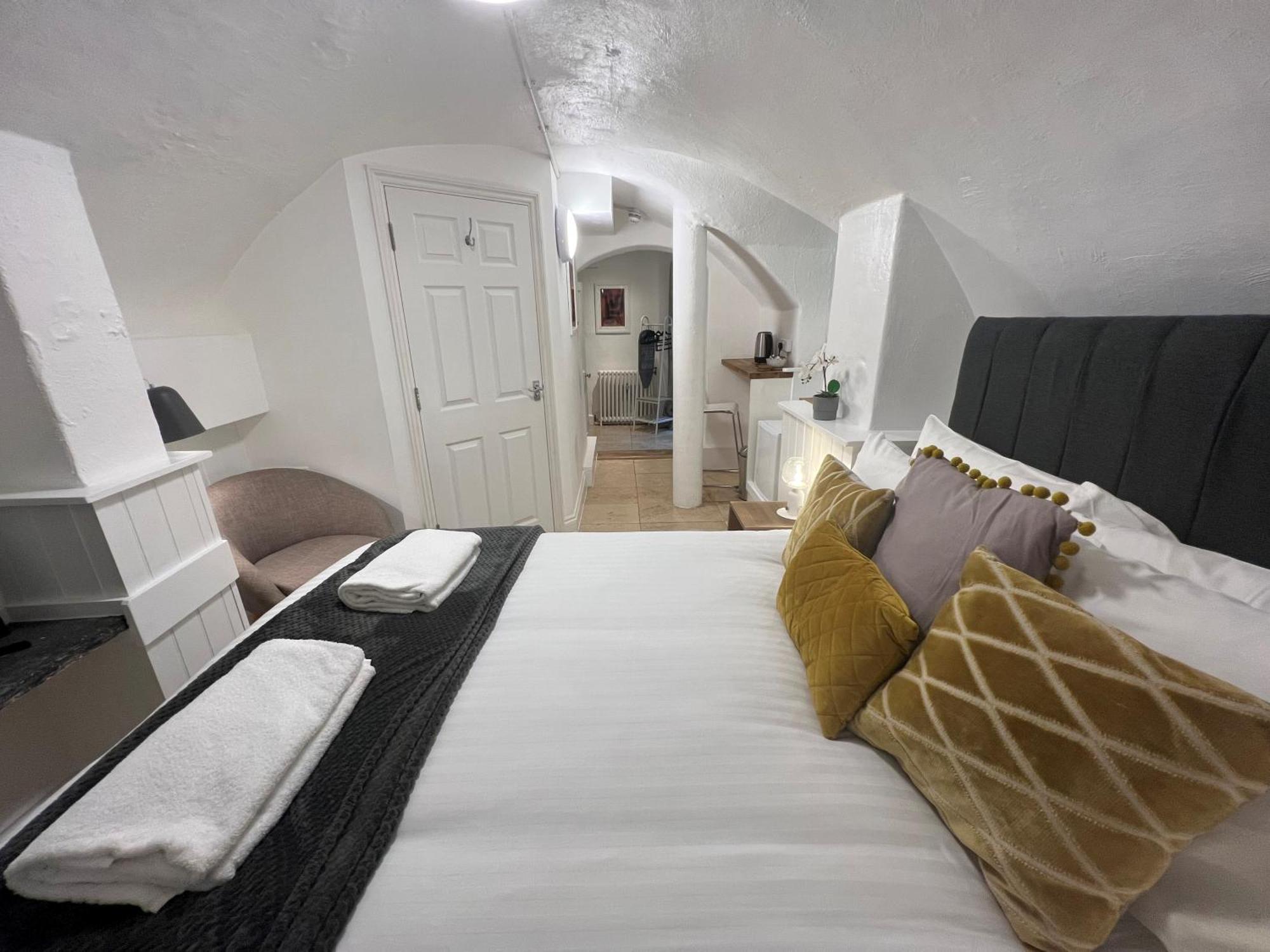 4 Berkeley Square I Your Apartment Bristol Rum bild